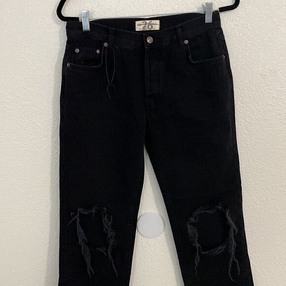 NWOT- Free People- Black Maggie Mid RiseDistressed Jeans- Size 26/ US 2 - Picture 3 of 14
